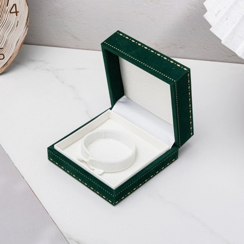 Luxury Green Velvet Double Ring Box factory
